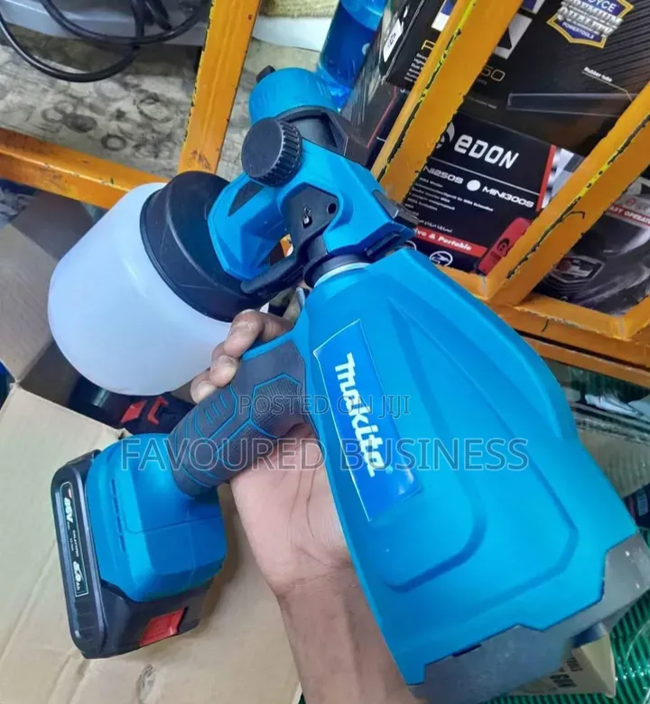 Brand New Makita Finest Finishing Spray Gun Cordless Plus 2 Batteries