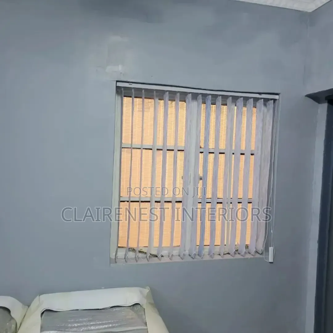 A Clean Finish for Modern Interiors With Vertical Blinds
