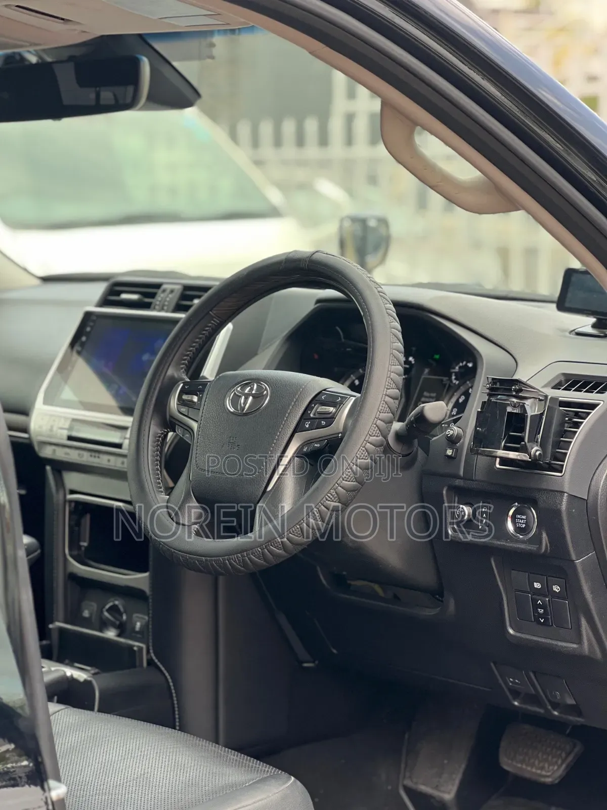 Toyota Land Cruiser Prado 2022 Black