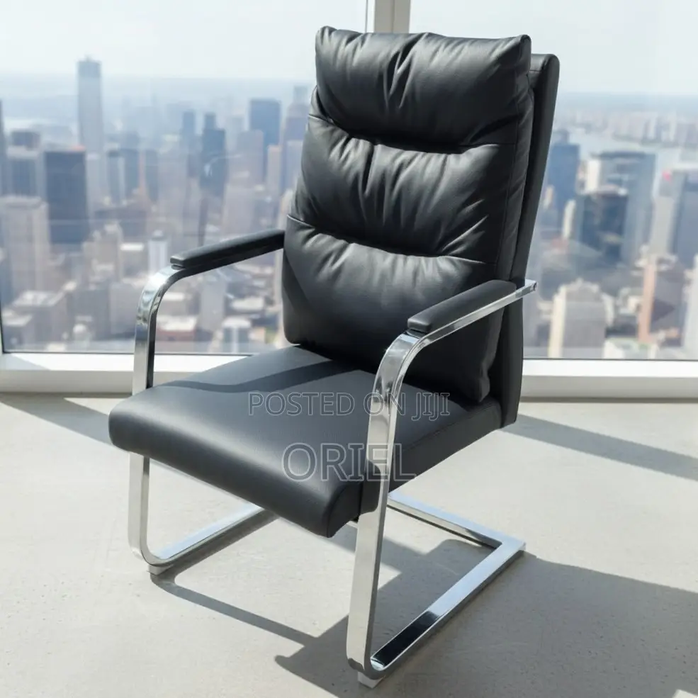 Office Chair : Black Leather Visitor Seating Chair