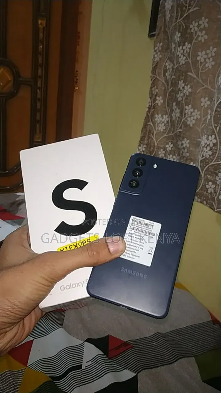 New Samsung Galaxy S21 FE 5G 128 GB Black