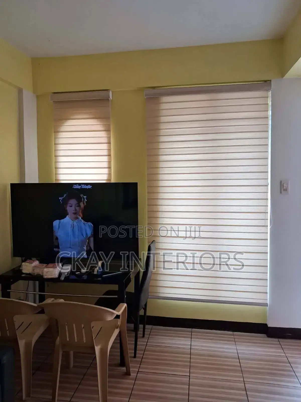 Bring Modern Character to Your Walls With Horizontal Office Blinds