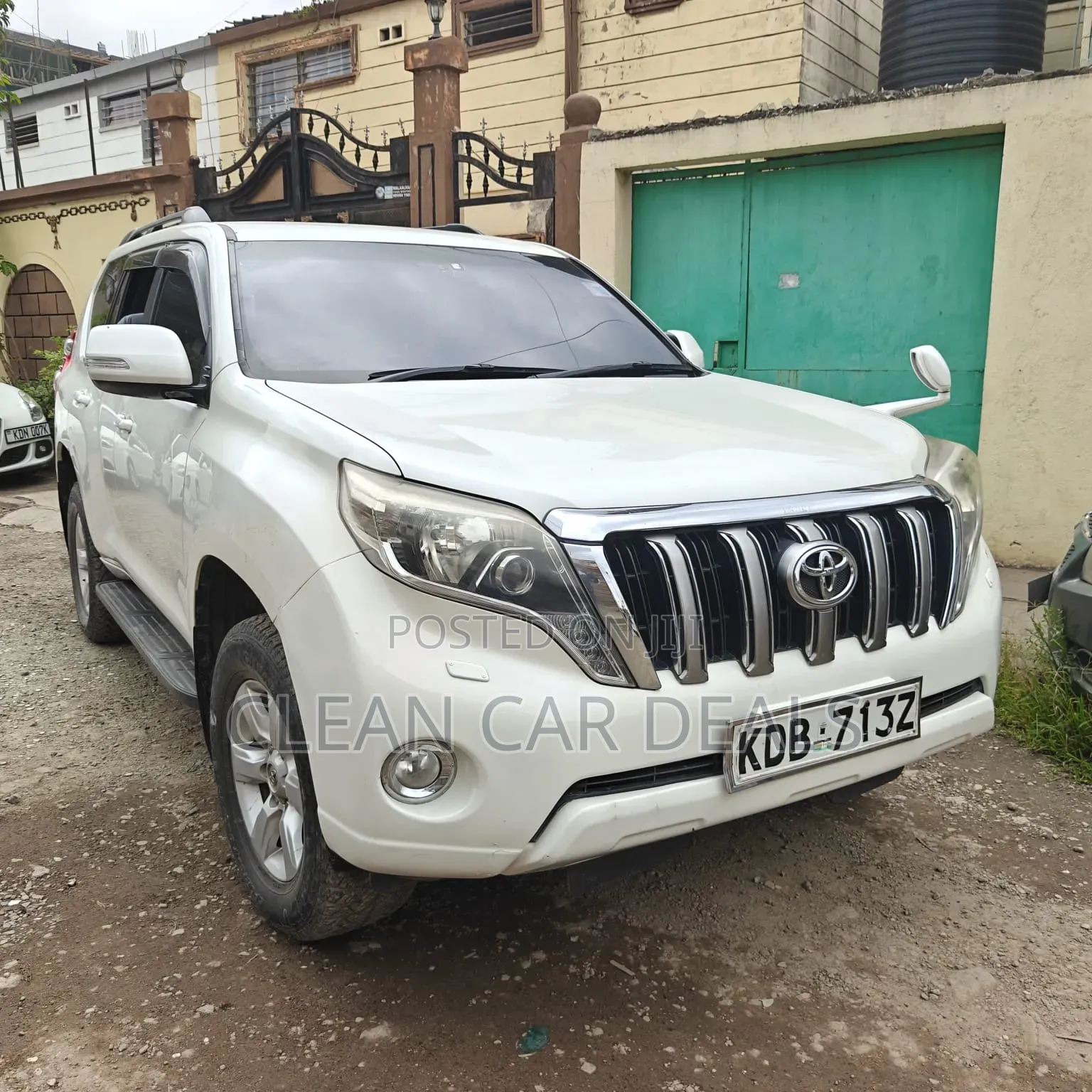 Toyota Land Cruiser Prado 2013 White