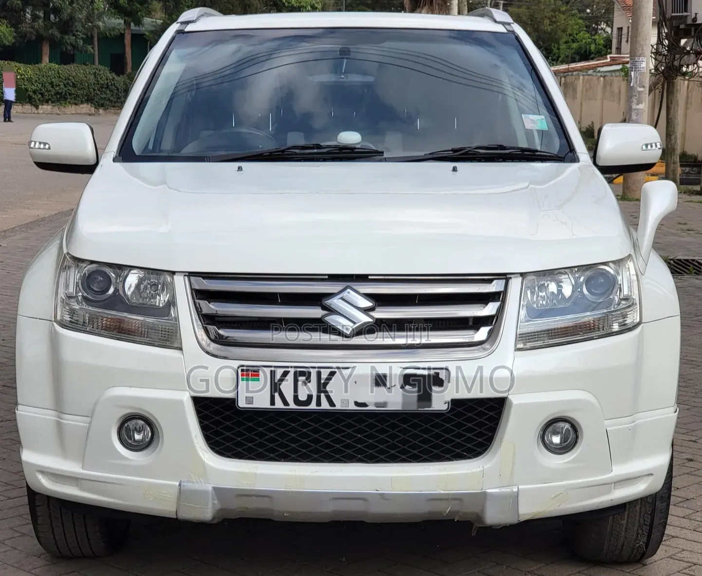 Suzuki Escudo 2009 White
