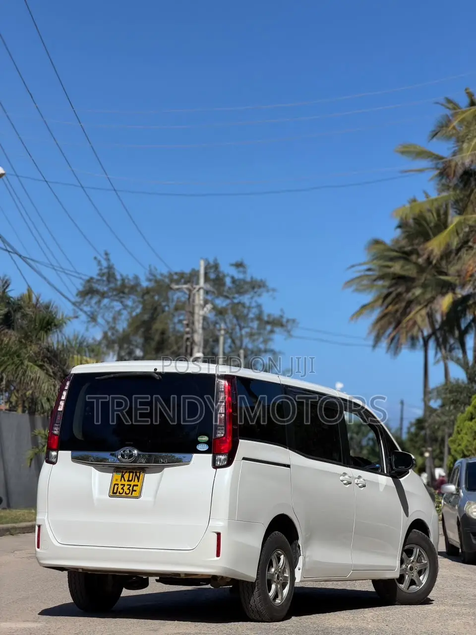 Toyota Noah 2016 White