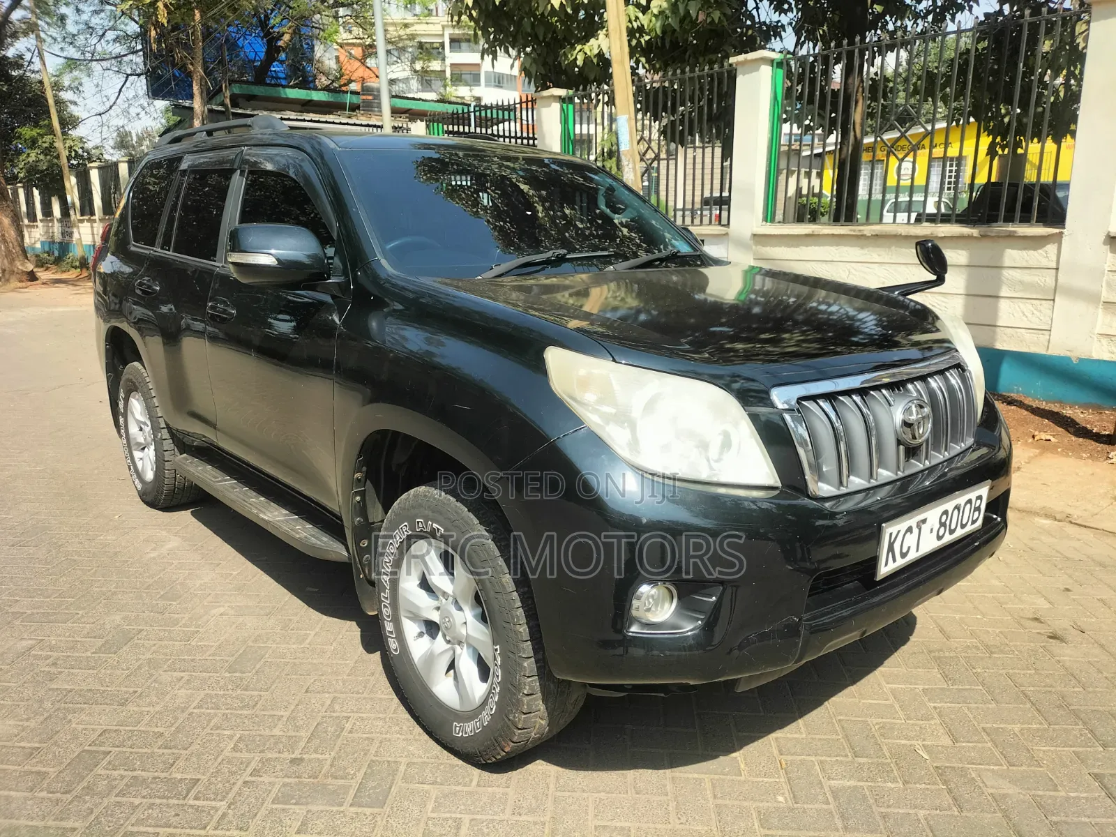 Toyota Land Cruiser Prado 2011 Black