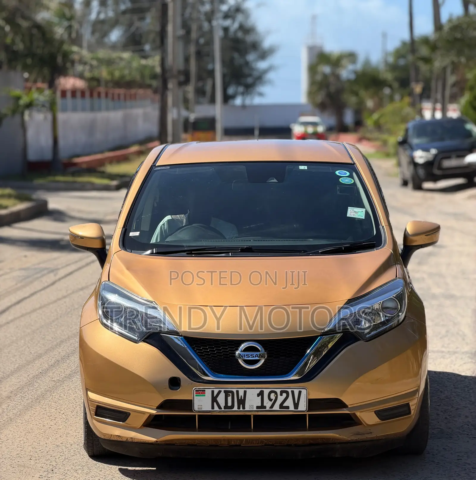 Nissan Note 2018 Gold