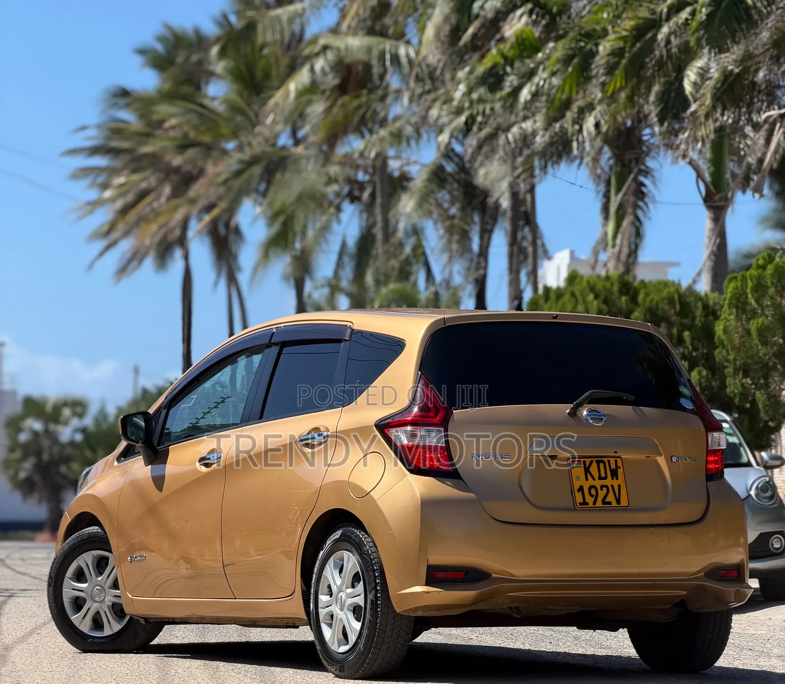 Nissan Note 2018 Gold