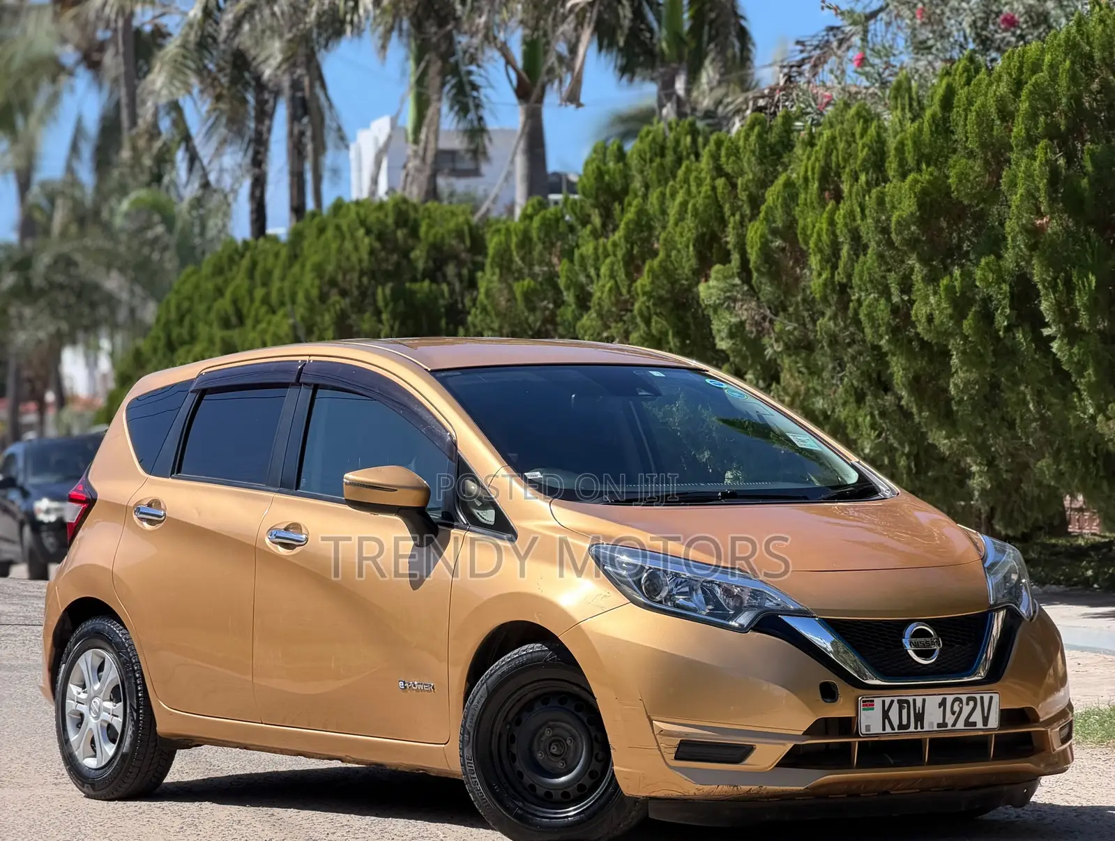 Nissan Note 2018 Gold