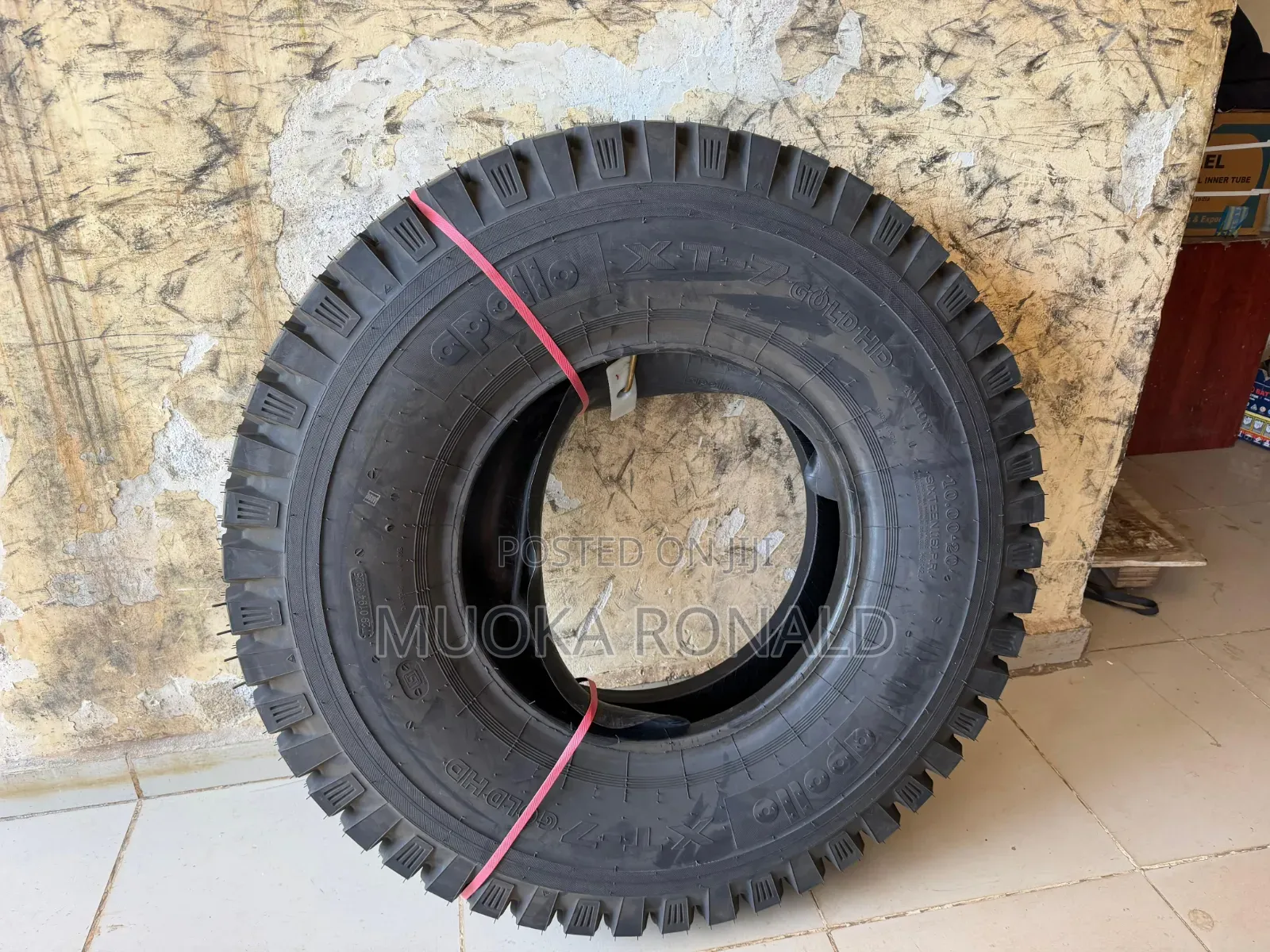 10.00-20 Apollo Tyre Made in India