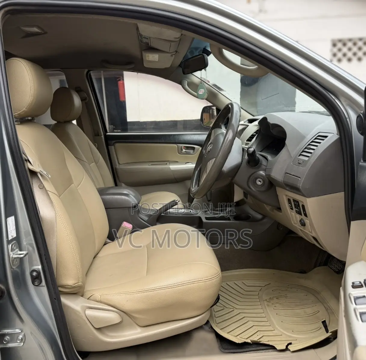Toyota Fortuner 2.5 D AWD 2014