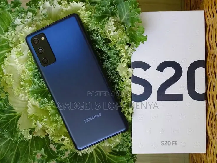 New Samsung Galaxy S20 FE 5G 128 GB Blue