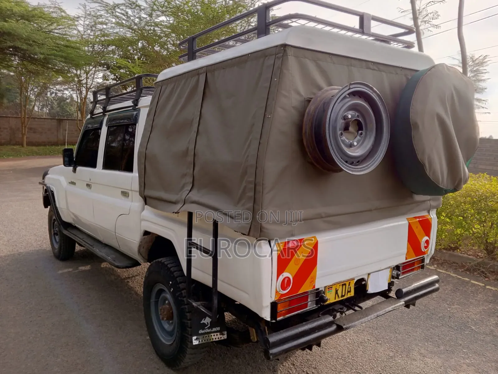 Toyota Land Cruiser 2013 White