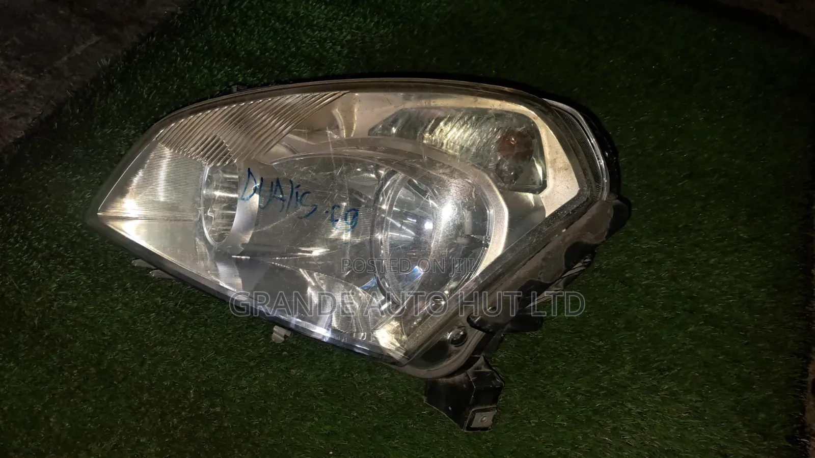 Nissan Dualis Headlights