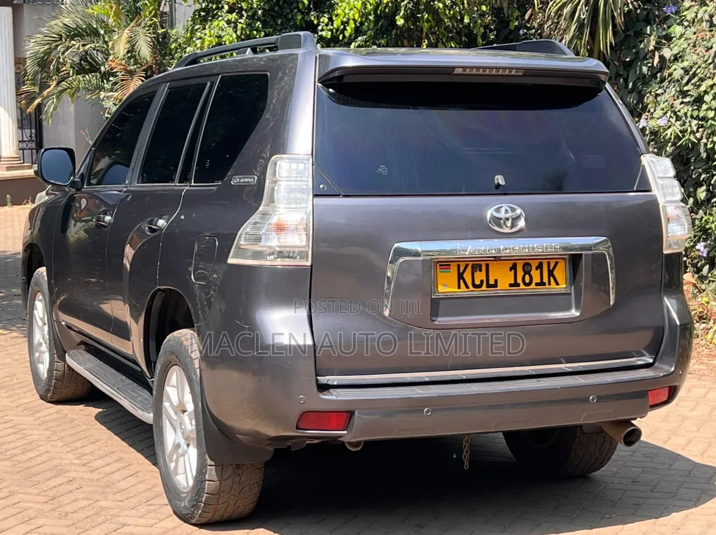 Toyota Land Cruiser Prado 2011 Gray
