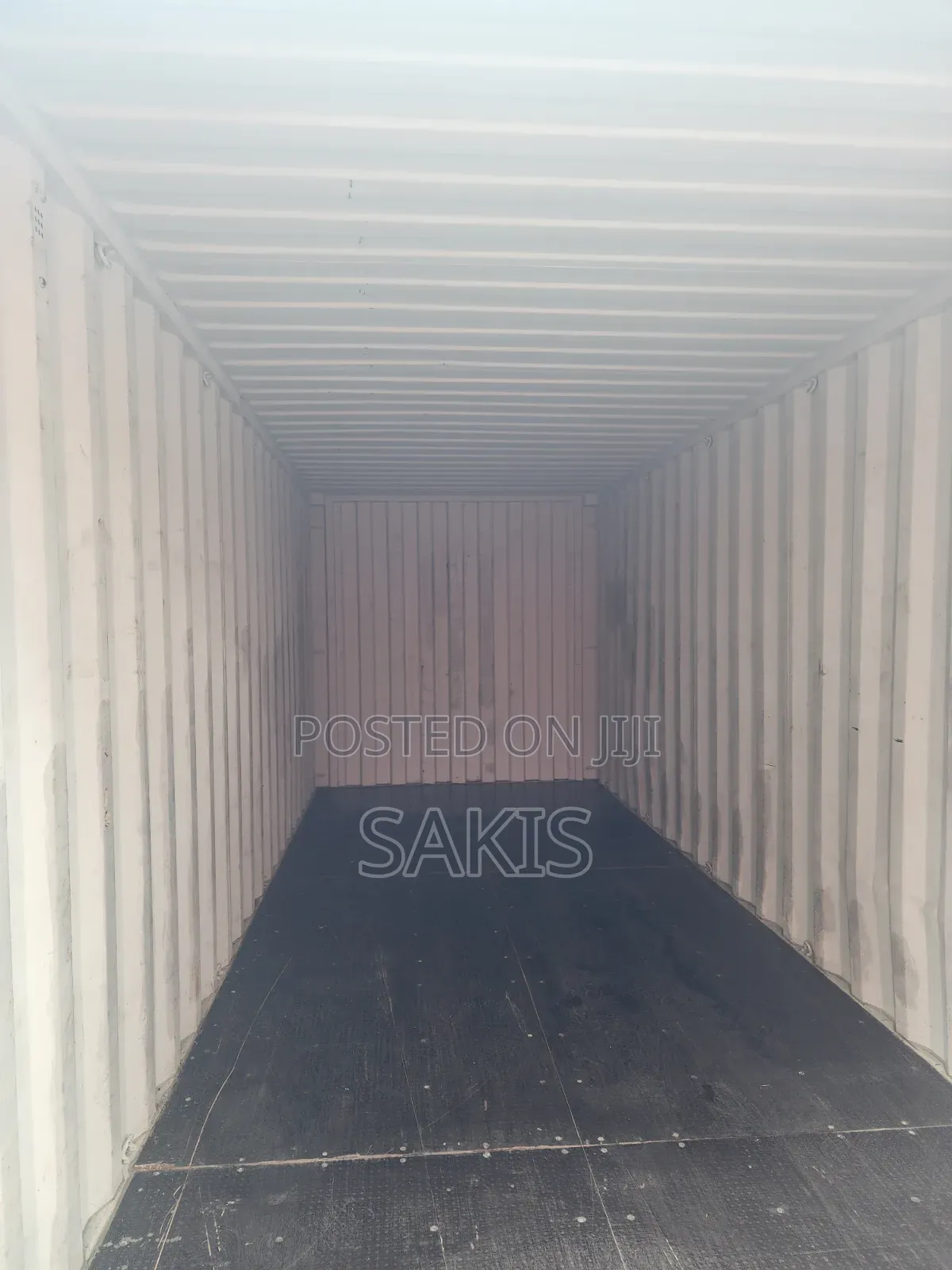Load Today! 20ft Spacious Storage Containers