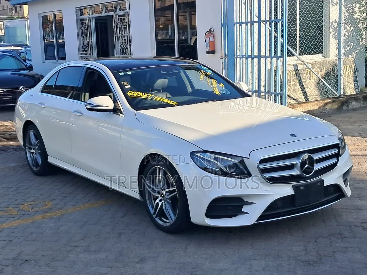 Mercedes-Benz E300 2019 White