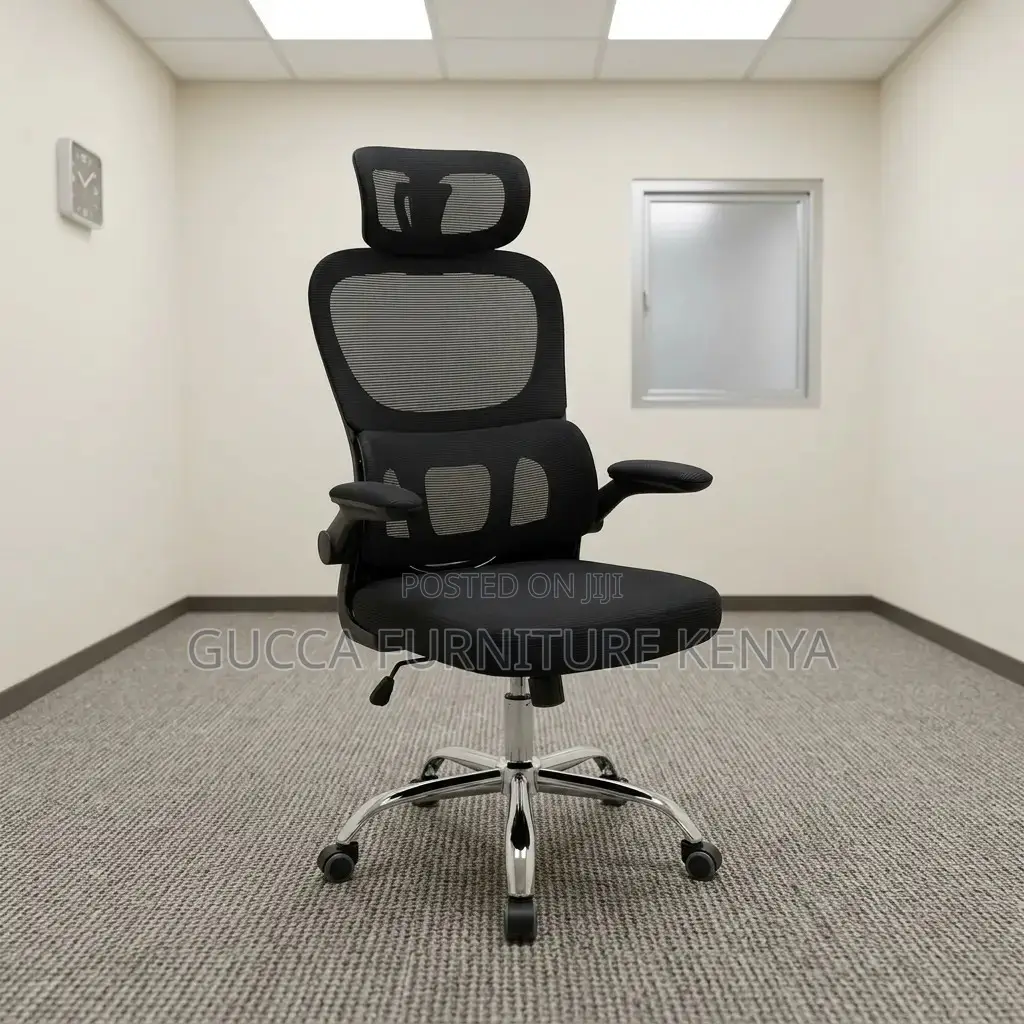 Ergonomic Mesh Seat With Flipping Arns.