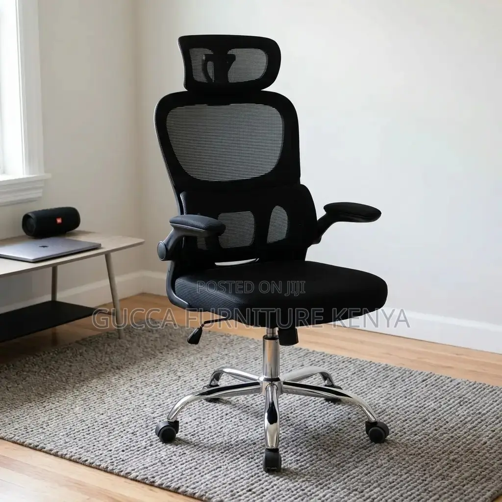 Ergonomic Mesh Seat With Flipping Arns.