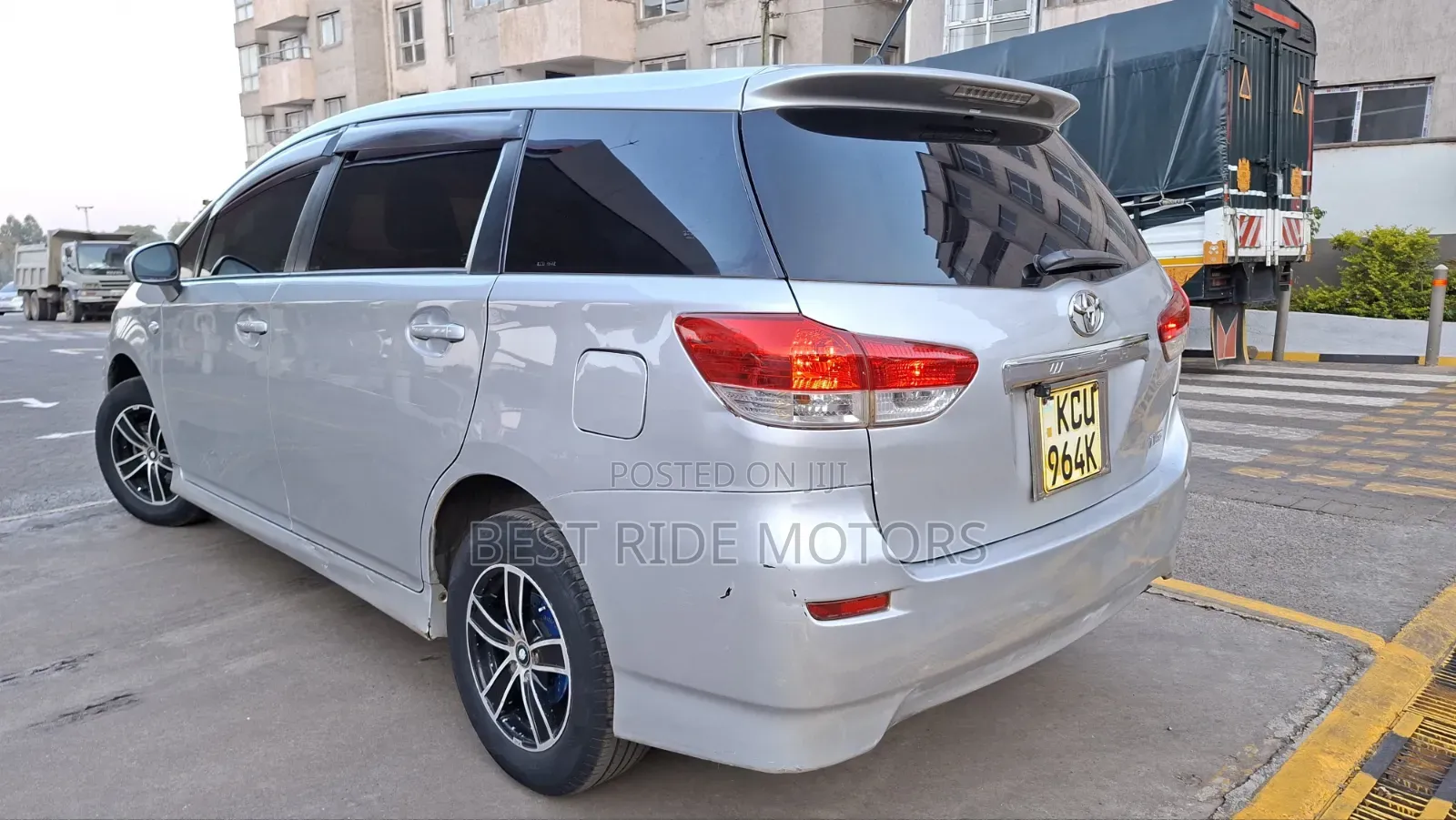 Toyota Wish 2013 Silver