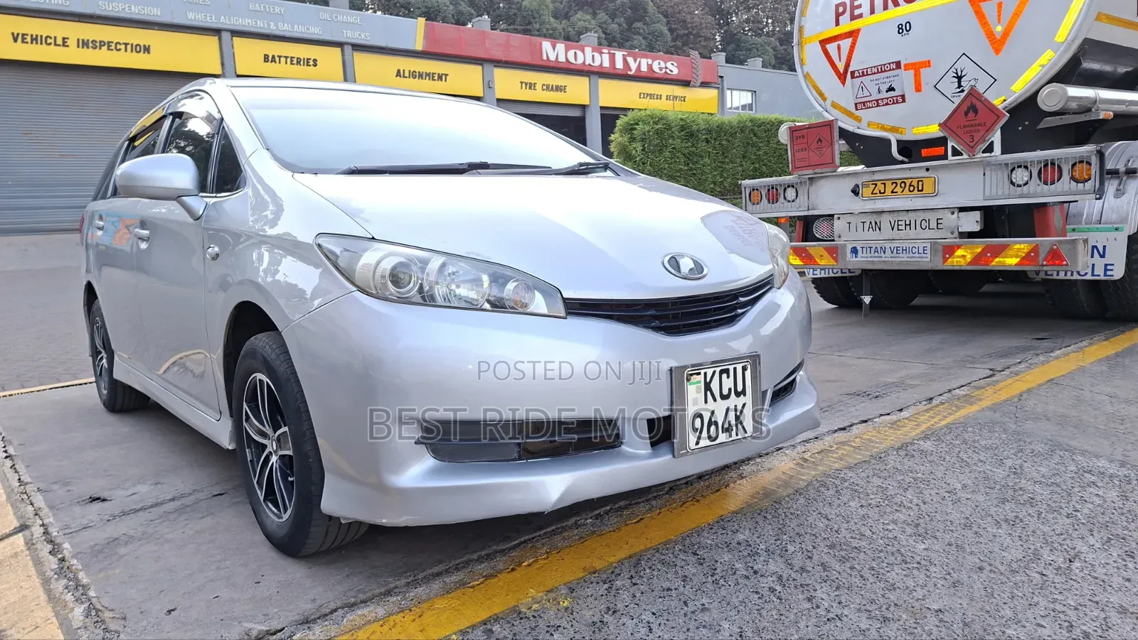 Toyota Wish 2013 Silver