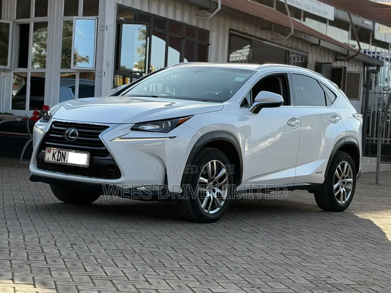 Lexus NX 2016 Pearl