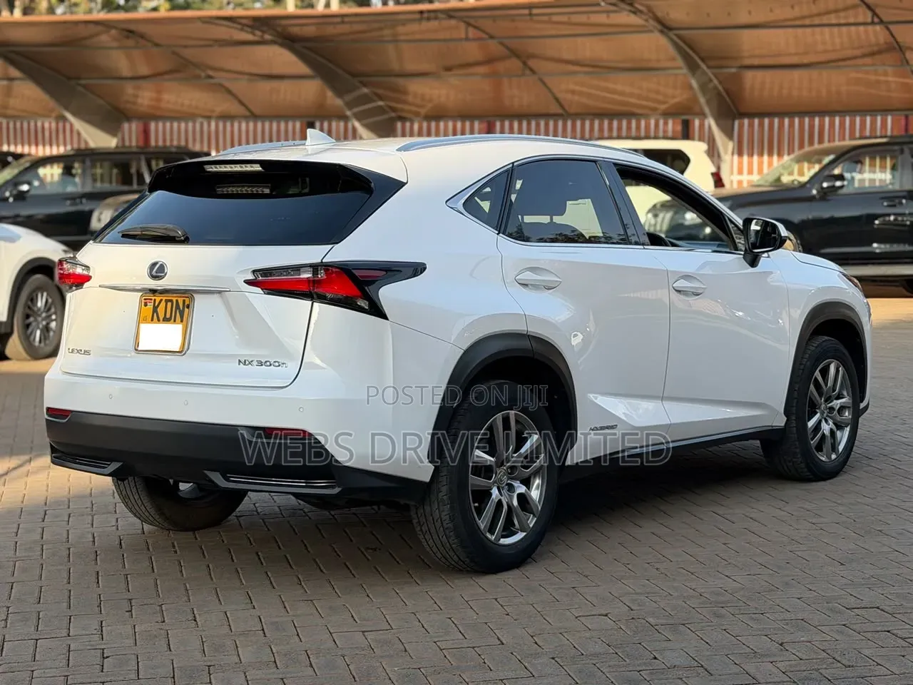 Lexus NX 2016 Pearl