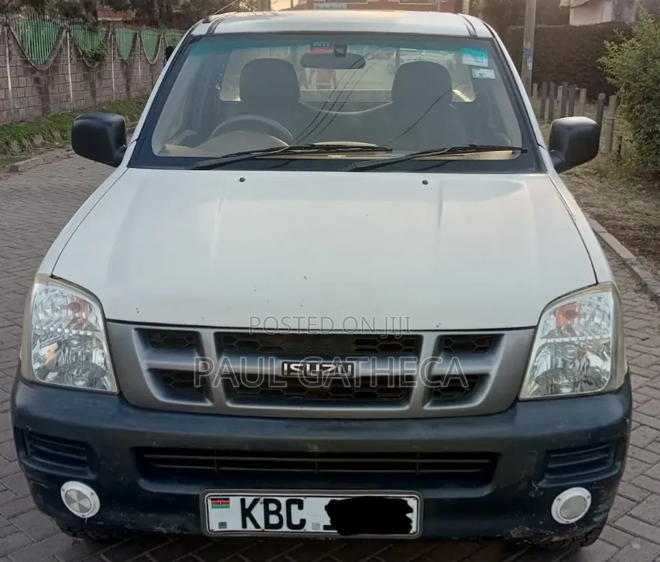 Isuzu D-MAX 2009 Off white