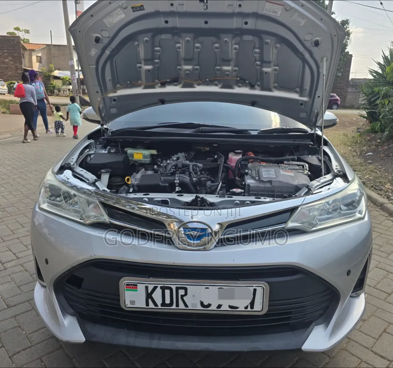 Toyota Corolla Fielder 2018 Silver