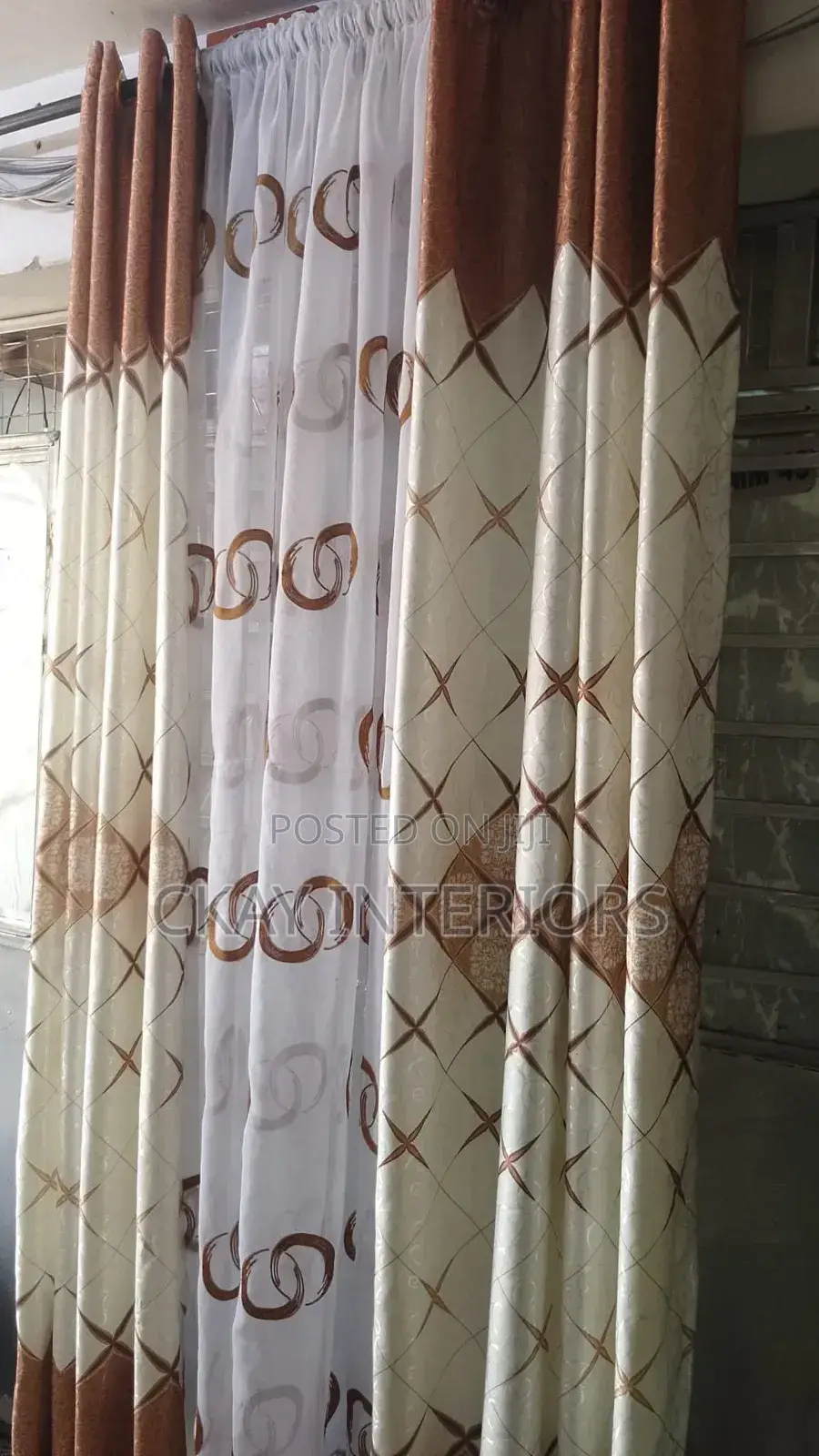 Create a Polished Interior Effortlessly With Glamorous Window Curtains