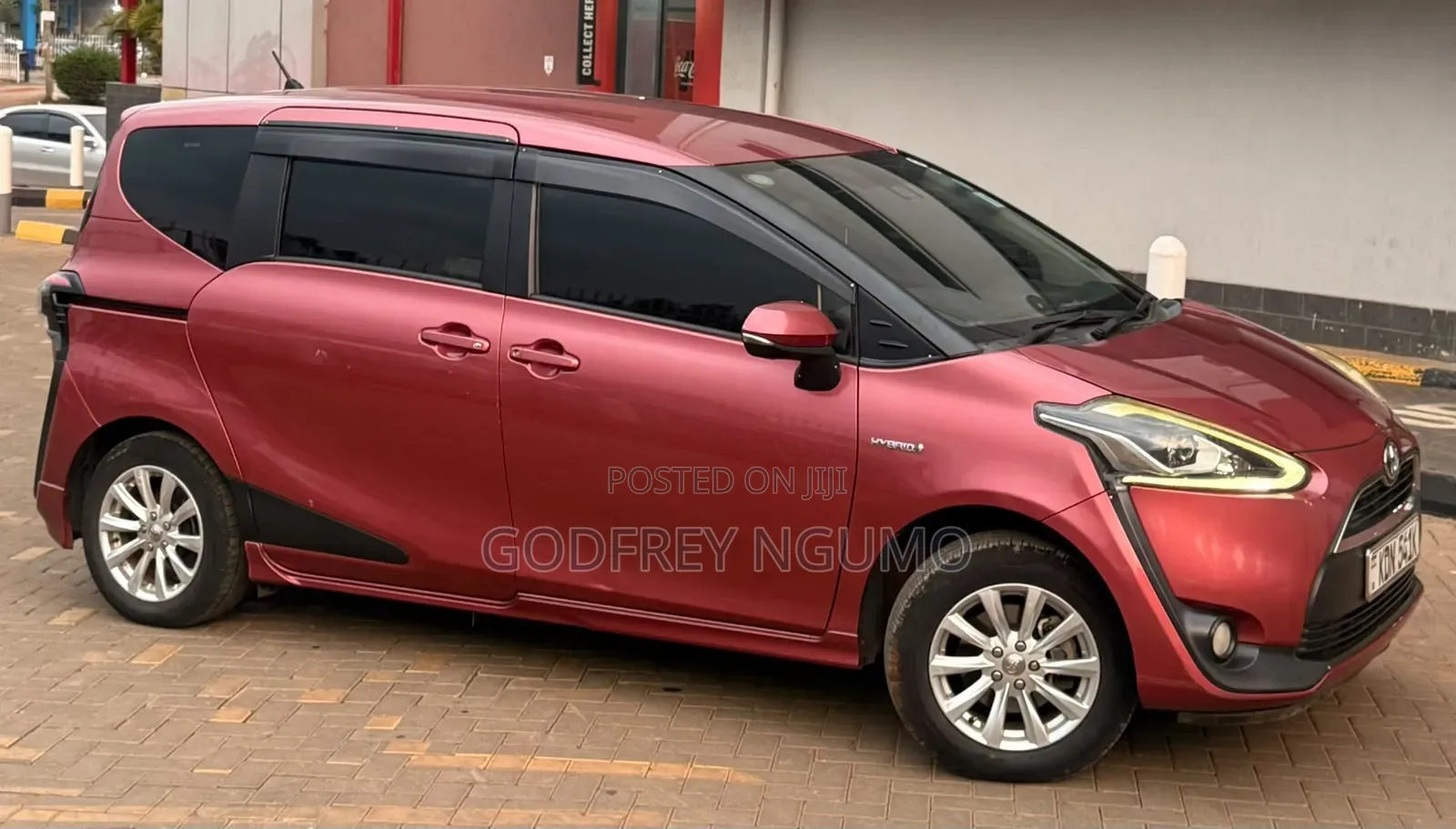 Toyota Sienta 2017 Burgundy