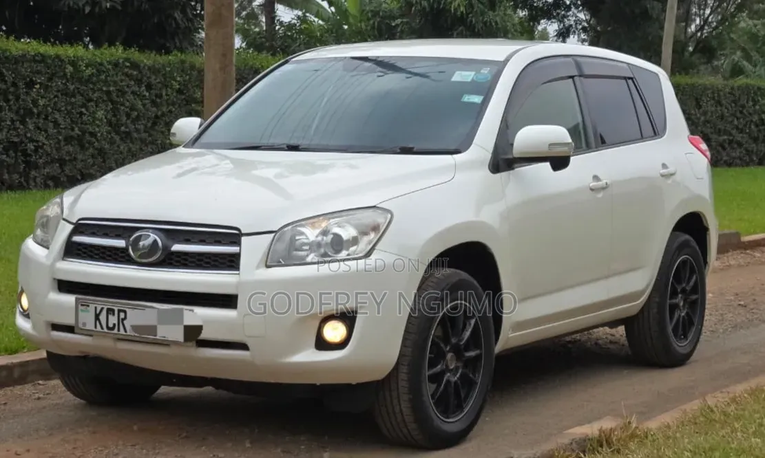 Toyota RAV4 2012 White