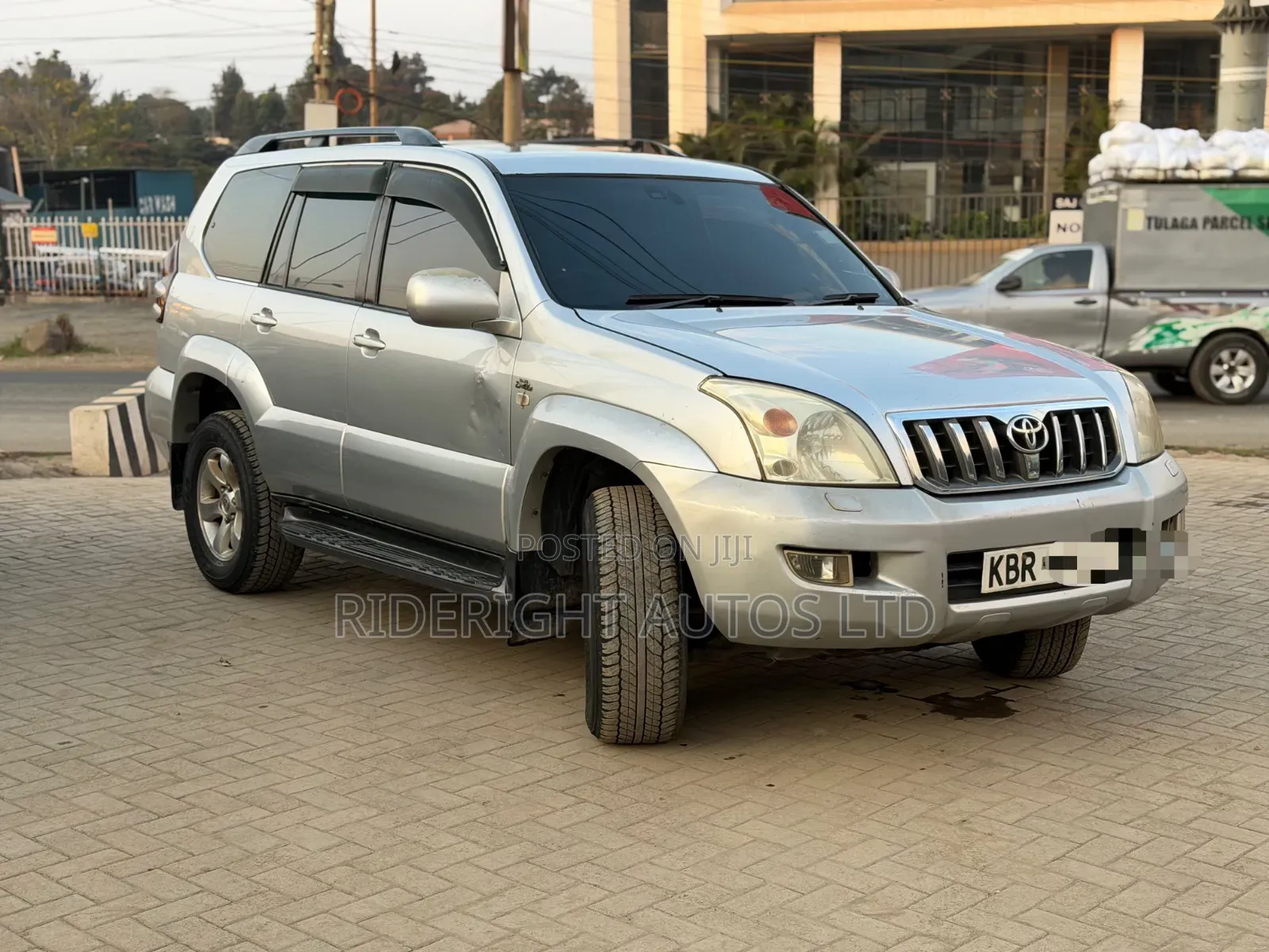 Toyota Land Cruiser Prado 2005 Silver