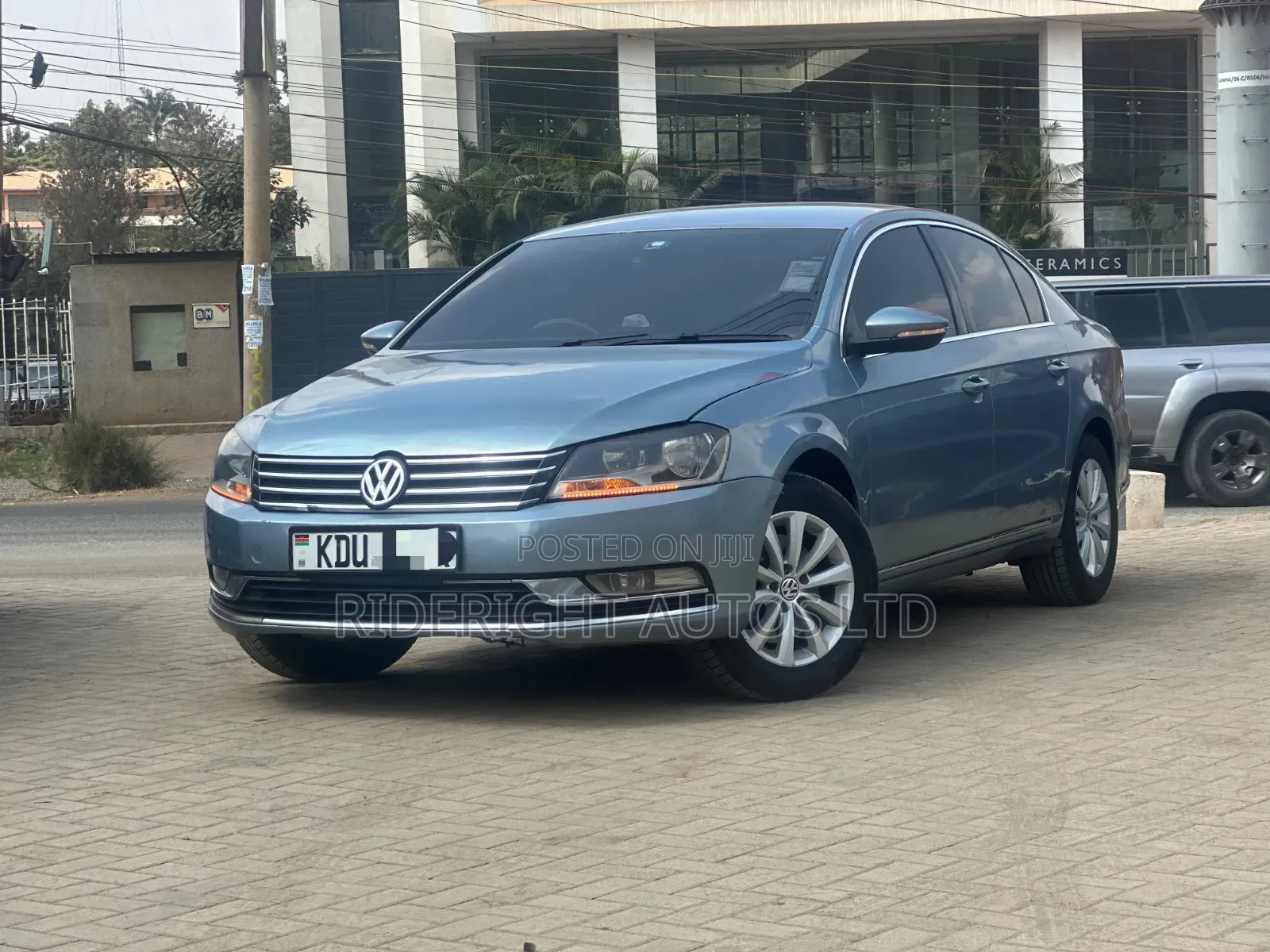 Volkswagen Passat 2013 Blue