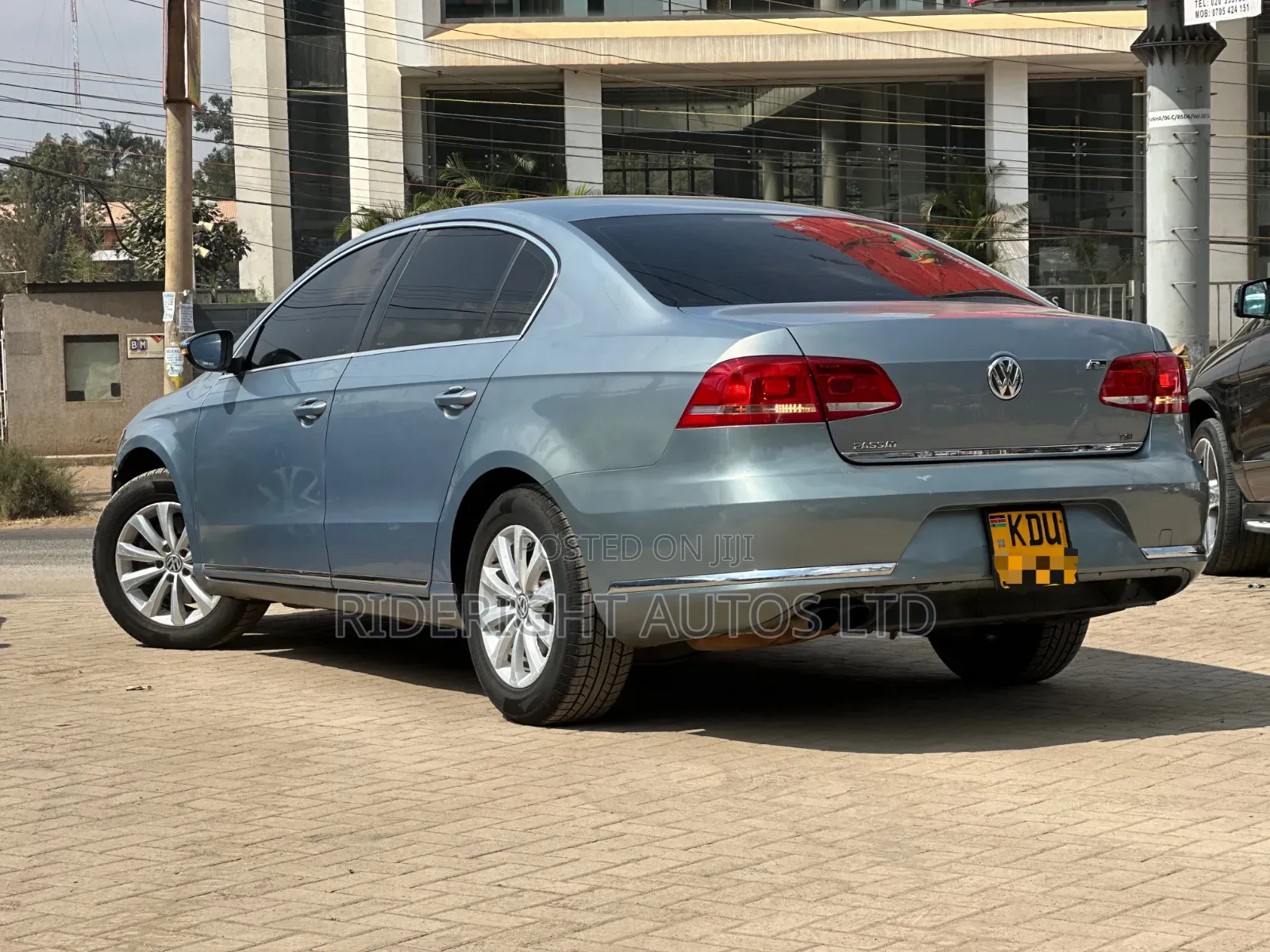 Volkswagen Passat 2013 Blue