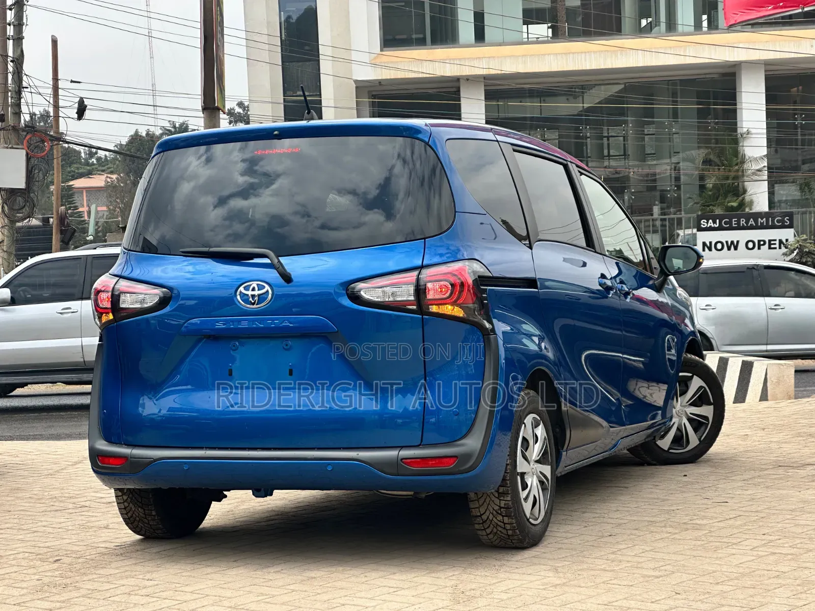 Toyota Sienta 2020 Blue