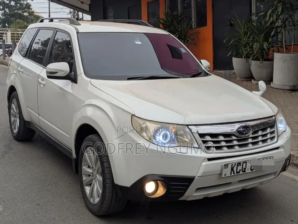 Subaru Forester 2010 White