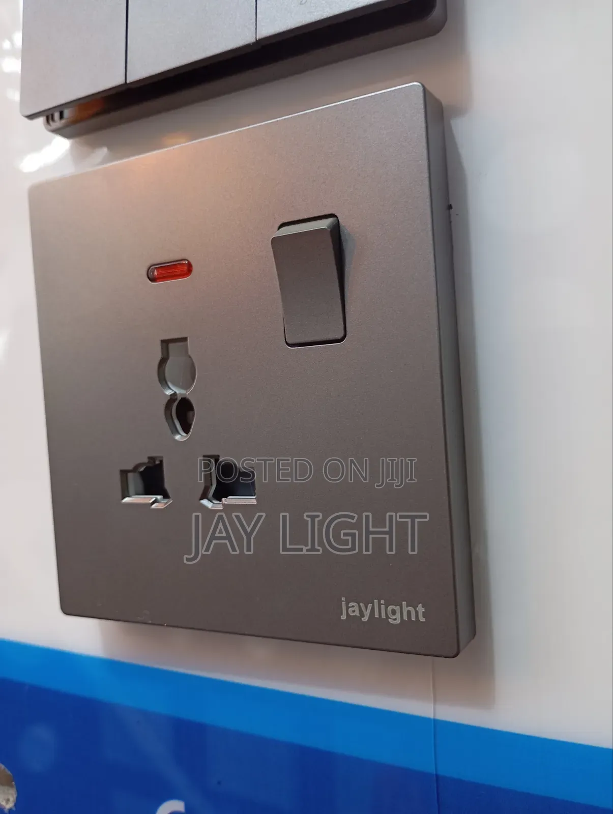 Matte Gray PC BS Standard 13A Wall Single Socket