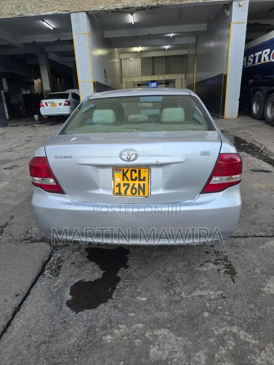 Toyota Axio 2010 Silver