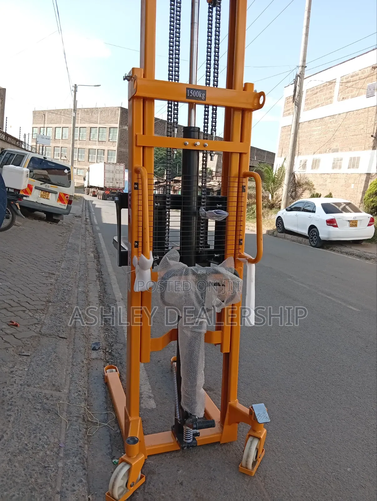 Manual Warehouse Forklift