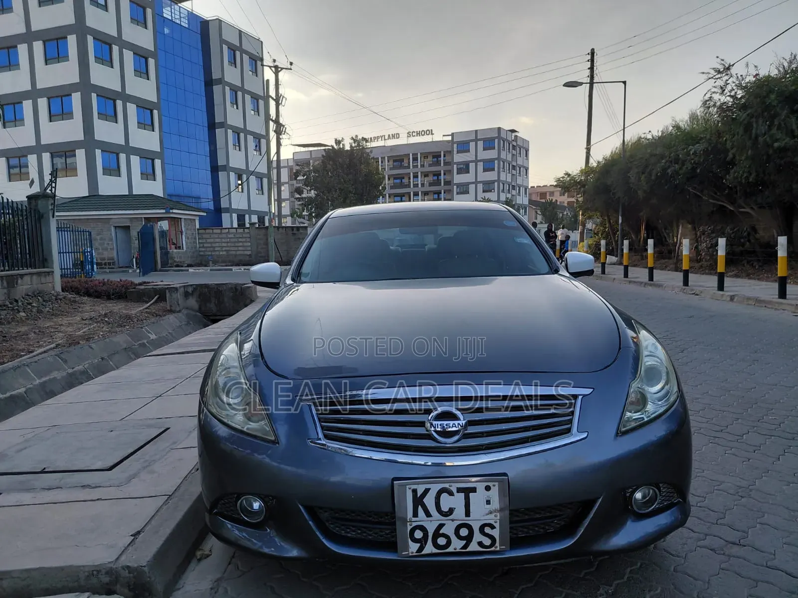 Nissan Skyline 2011 Gray