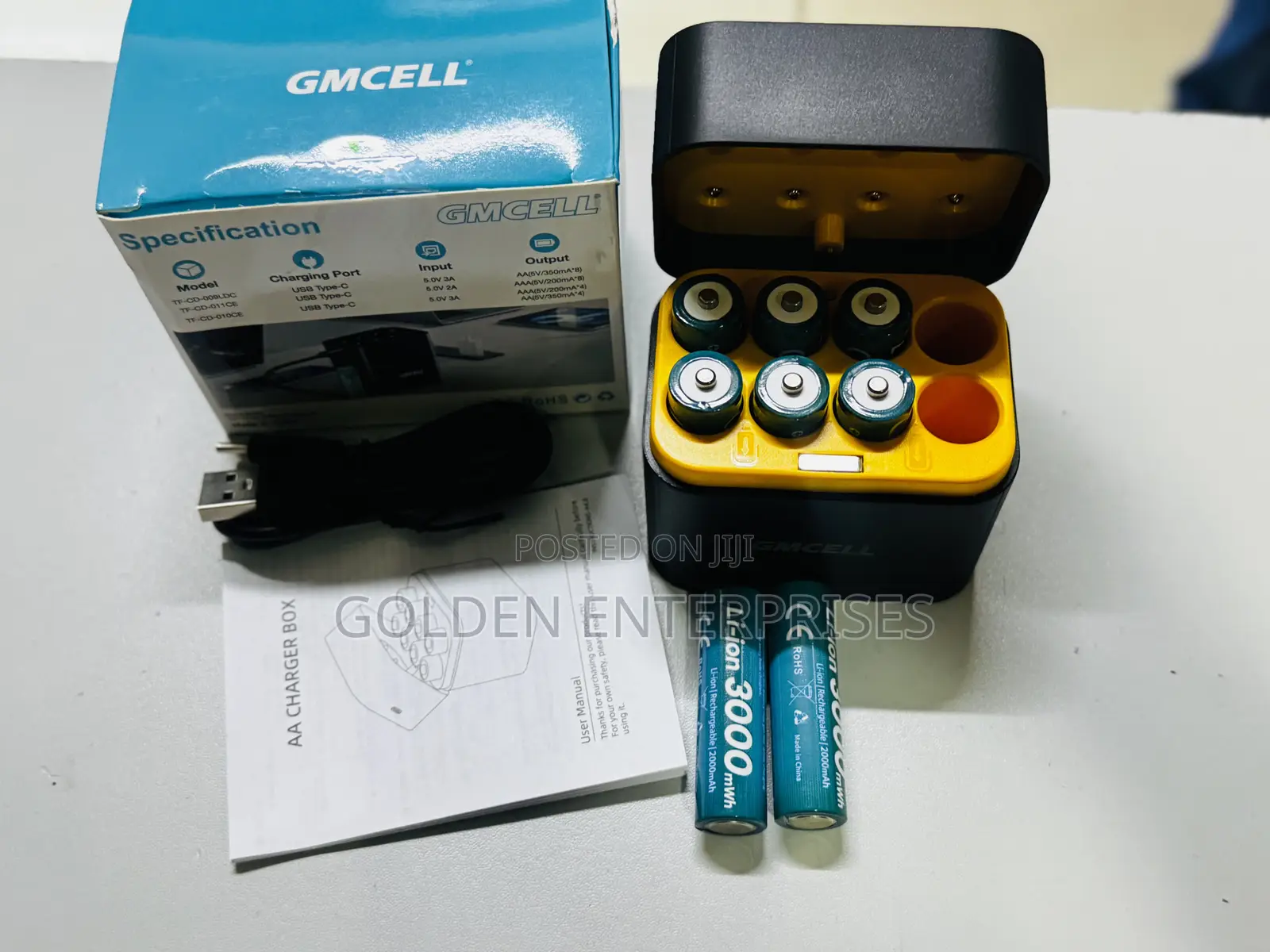 AA Battery Charger Kit – Includes 8 Rechargeable Lithium Batteries