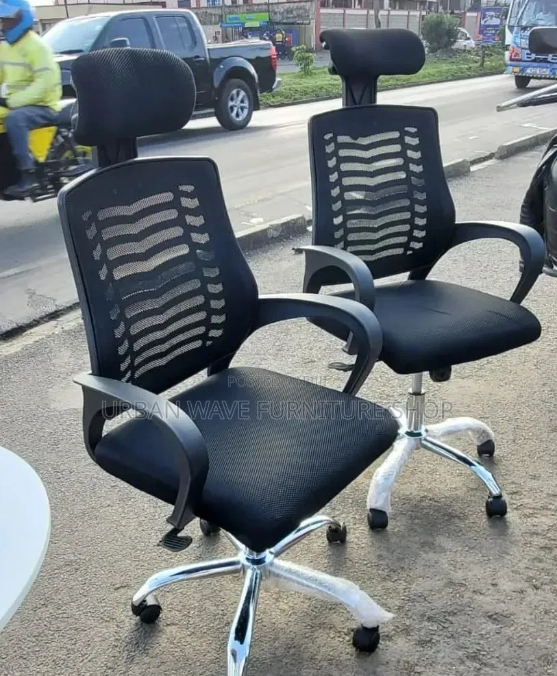 Headrest Monitor Chair