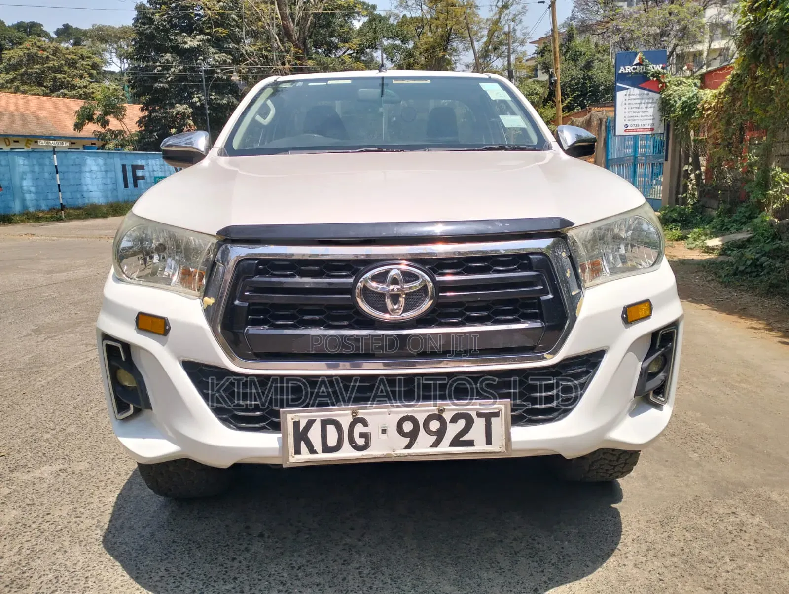 Toyota Hilux 2021 Off white