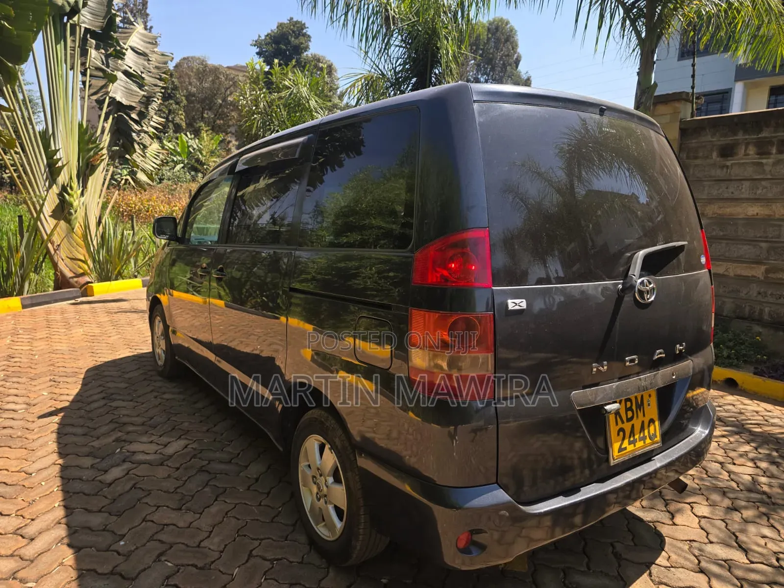 Toyota Noah 2003 Gray