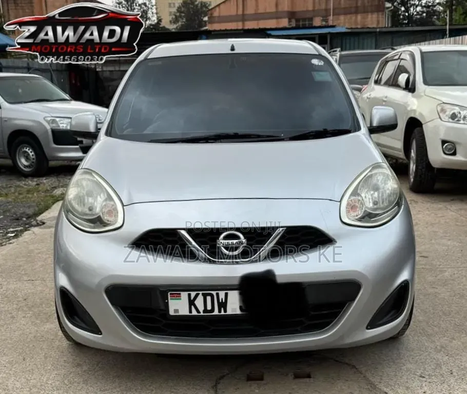 Nissan March 2016 Silver