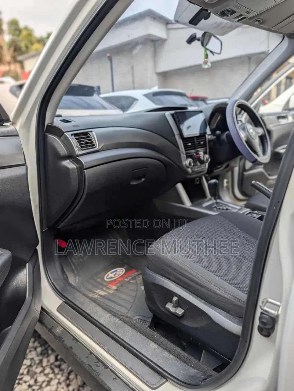 Subaru Forester 2010 Pearl