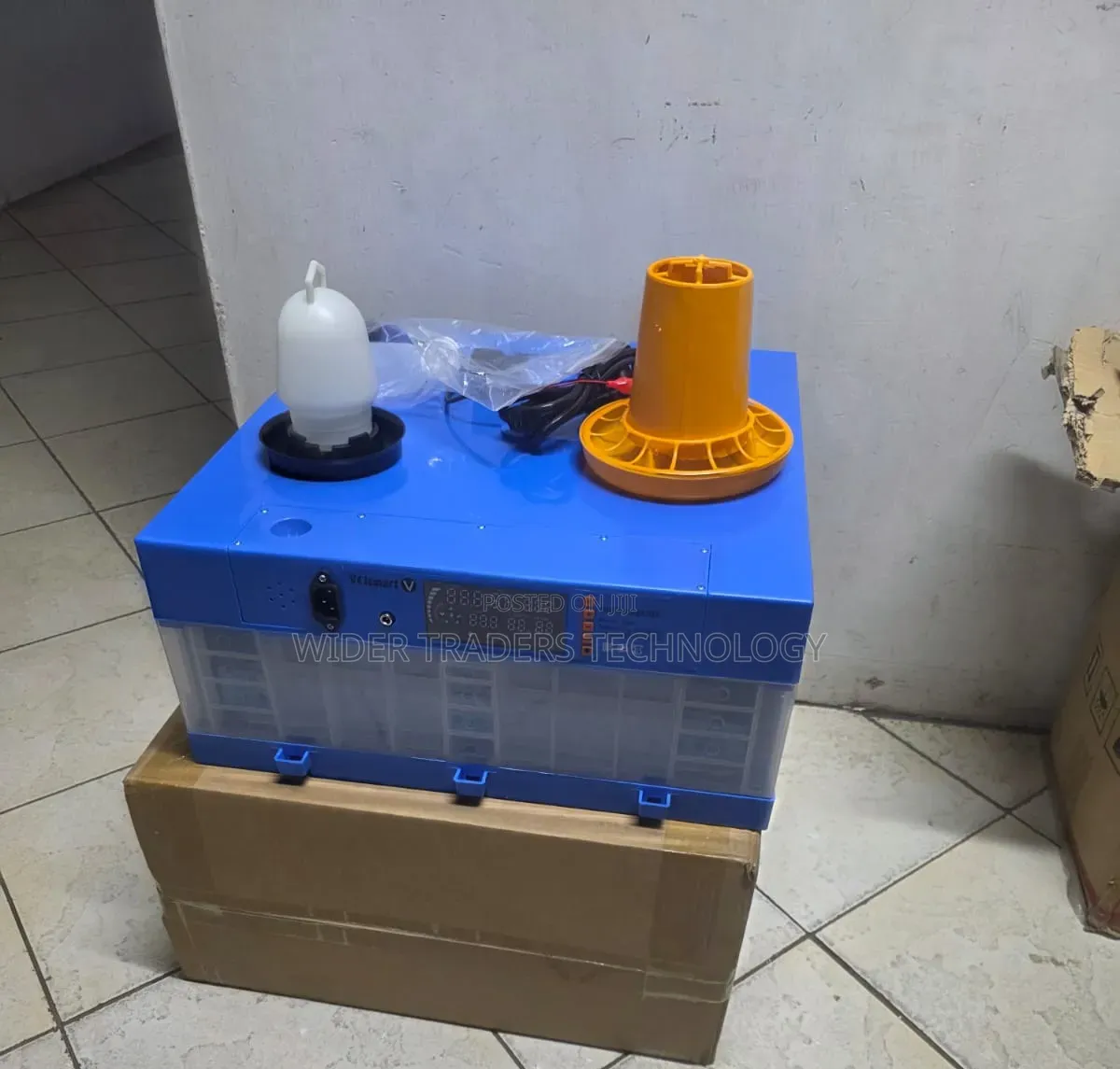 64-Egg Capacity Automatic AC/DC Poultry Incubator