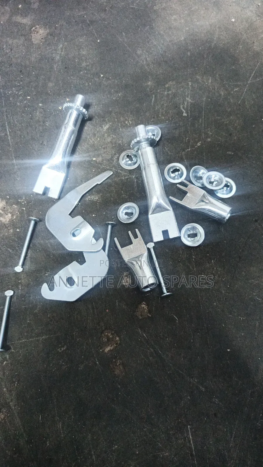 Rear Drum Brake Shoe Self Adjuster