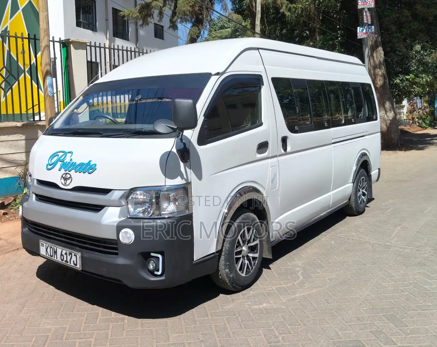 Toyota HiAce 2016 White
